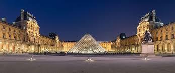 louvre at night